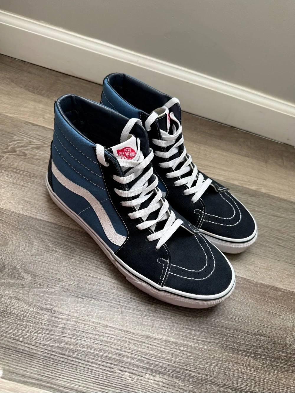 Vans Sk8-Hi Men's High-Top Sneakers in Navy, Black & White Unisex
